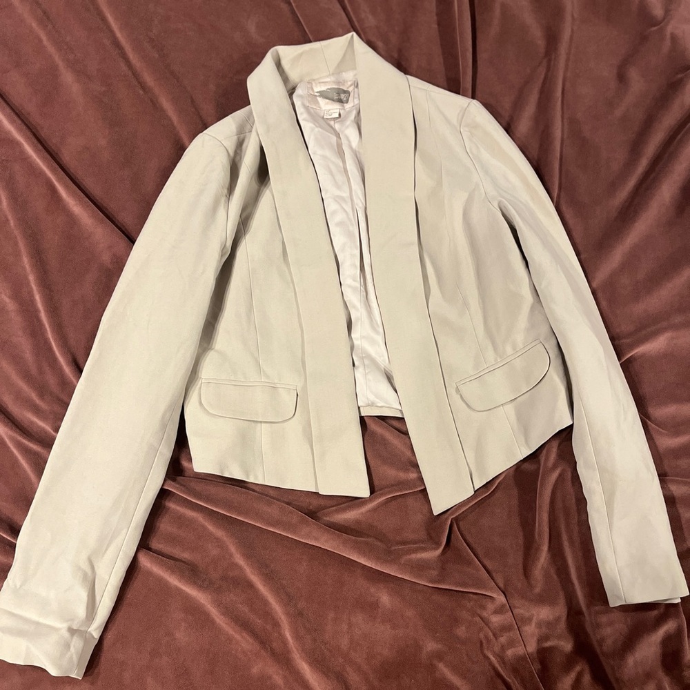 Forever21 cropped cream blazer.